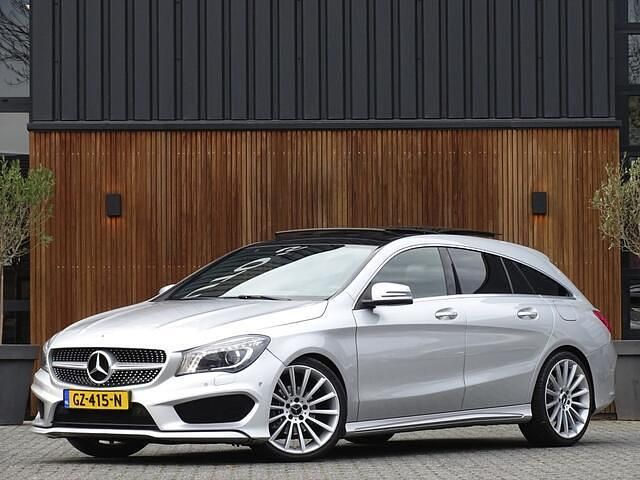 Grijs Gebruikt 2015 Mercedes CLA180 AMG Sedan | € 16.995 (Iets duurder) - Afbeelding 1/4