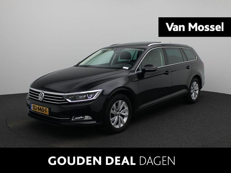 Zwart Occasion 2019 VW Passat Comfortline Stationwagen | € 21.900 (Iets duurder) - Afbeelding 1/4