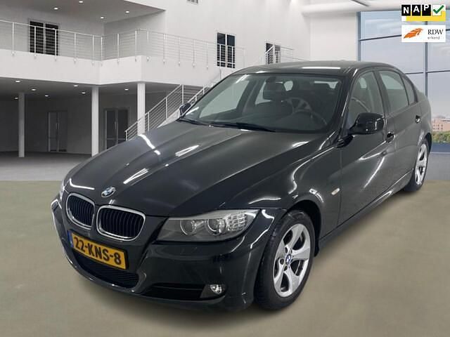 Zwart Occasion 2010 BMW 316 Sedan | € 5.601 (Eerlijke prijs) - Afbeelding 1/4