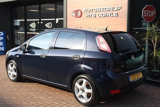 Occasion Fiat Grande Punto 78 PK (57 kW) 2010 Blauw Hatchback
