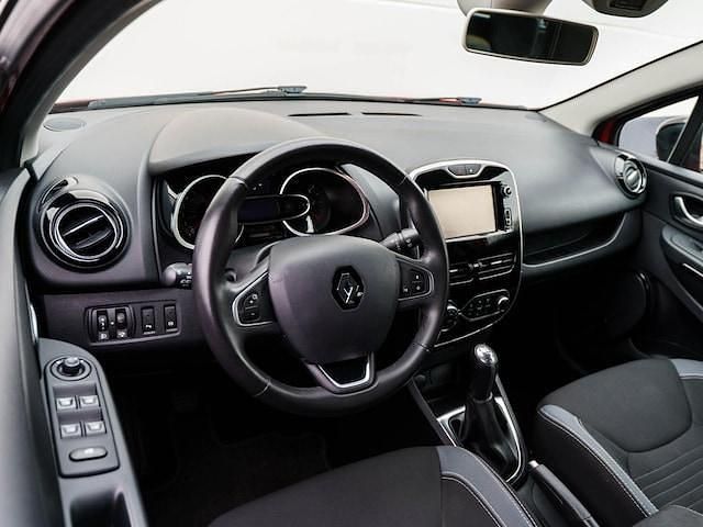 Occasion Renault Clio GrandTour Expression 2016 Rood (metallic) Stationwagen