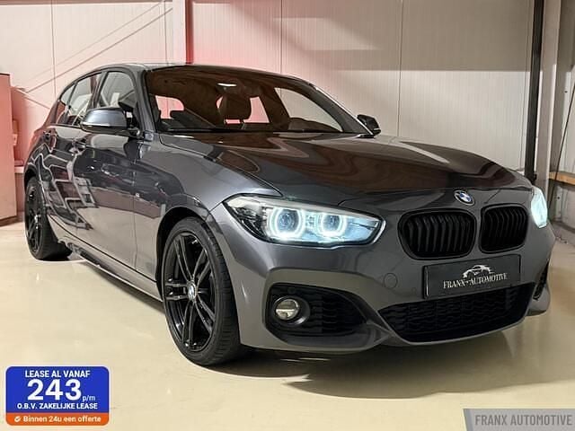 Overige Occasion 2018 BMW 118 Shadowline Hatchback | € 14.450 (Eerlijke prijs) - Afbeelding 1/4