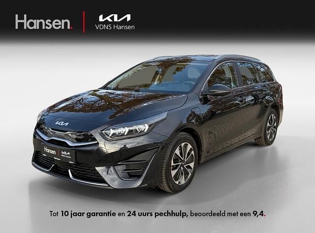 Zwart Gebruikt 2023 Kia Ceed Hatchback | € 24.445 (Eerlijke prijs) - Afbeelding 1/4