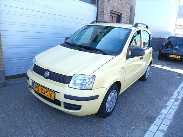 Geel Gebruikt 2012 Fiat Panda Classica Hatchback | € 2.995 (Goede deal) - Afbeelding 1/4