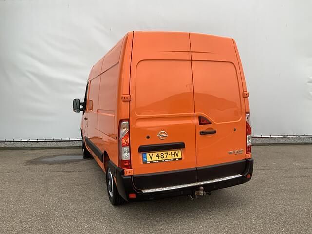 Occasion Opel Movano 145 PK (106 kW) 2017 Oranje Van