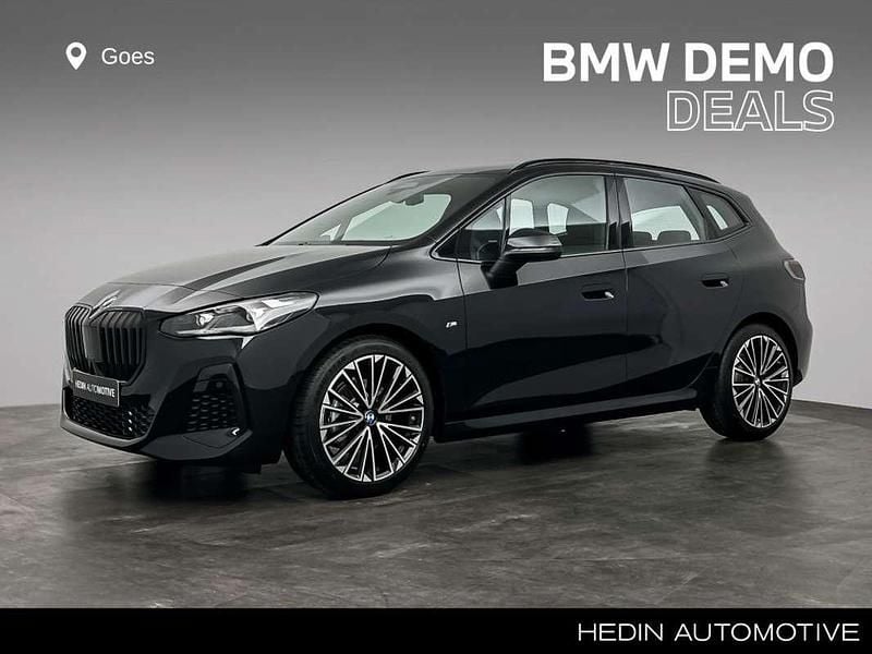 Zwart, metallic lak Gebruikt 2025 BMW 218 Active Tourer M Sport MPV | € 44.880 - Afbeelding 1/4