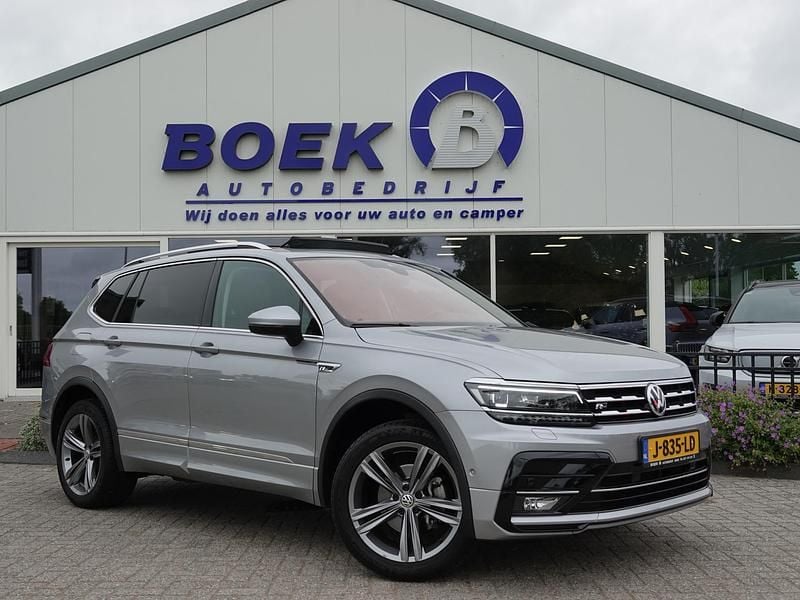 Grijs Gebruikt 2020 VW Tiguan Highline SUV | € 32.840 (Duur) - Afbeelding 1/4