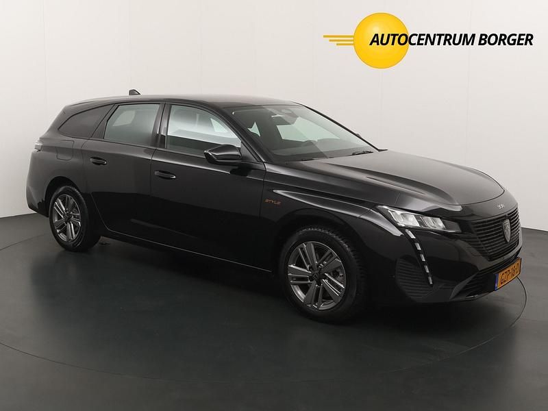 Zwart Occasion 2025 Peugeot 308 Style Stationwagen | € 29.899 (Duur) - Afbeelding 1/4