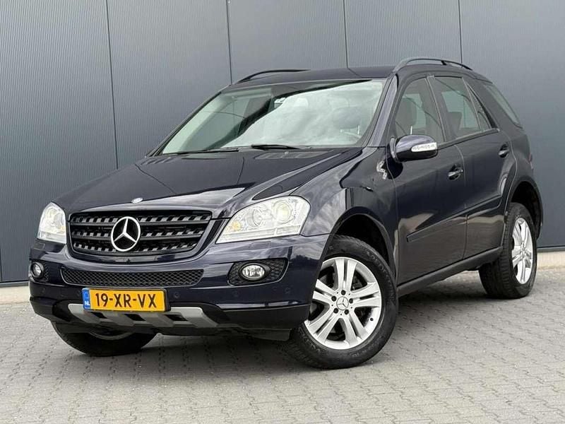 Blauw Gebruikt 2007 Mercedes ML320 SUV | € 10.895 (Iets duurder) - Afbeelding 1/4