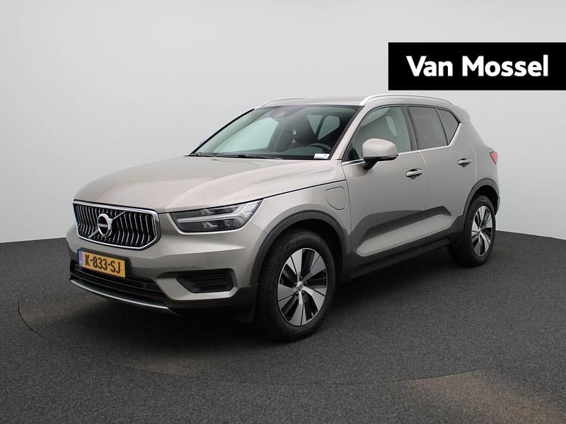 Grijs Gebruikt 2021 Volvo XC40 Inscription SUV | € 32.900 (Eerlijke prijs) - Afbeelding 1/4