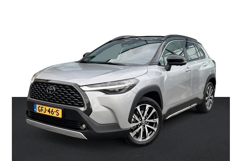 Grijs Gebruikt 2024 Toyota Corolla Cross Executive SUV | € 40.745 (Eerlijke prijs) - Afbeelding 1/1