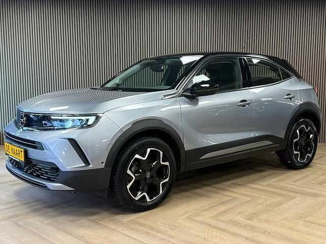 Grijs Gebruikt 2021 Opel Mokka Elegance SUV | € 17.995 (Goede deal) - Afbeelding 1/4