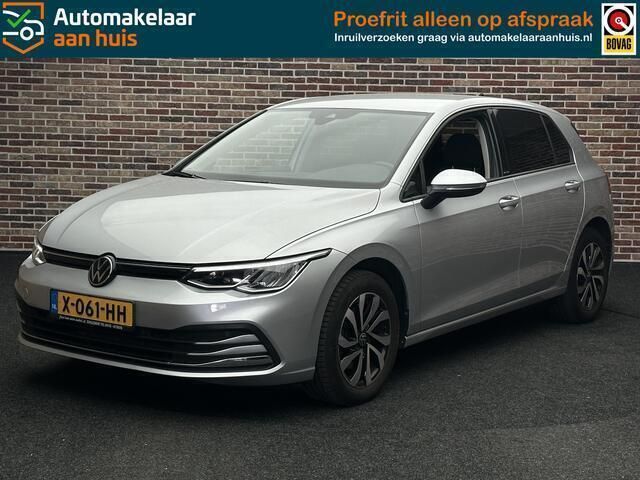 Grijs Gebruikt 2022 VW Golf VIII Life Hatchback | € 20.995 (Goede deal) - Afbeelding 1/4