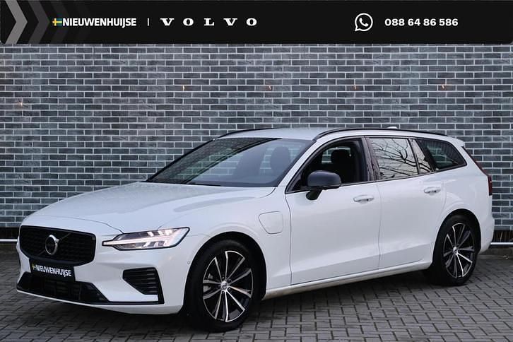 Wit Occasion 2025 Volvo V60 Plus Stationwagen | € 41.899 (Goede deal) - Afbeelding 1/4