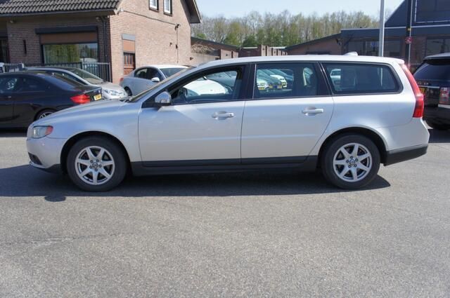 Occasion Volvo V70 163 PK (119 kW) 2009 Grijs, metallic lak Stationwagen