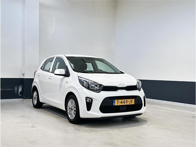 Wit Occasion 2023 Kia Picanto Hatchback | € 13.409 (Eerlijke prijs) - Afbeelding 1/4