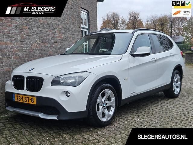 Wit Gebruikt 2010 BMW X1 Executive SUV | € 9.950 (Eerlijke prijs) - Afbeelding 1/4