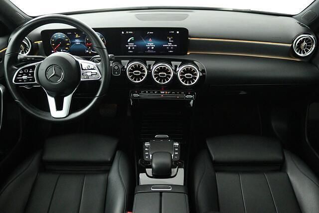 Occasion Mercedes A180 Business 136 PK (100 kW) 2020 Grijs Hatchback