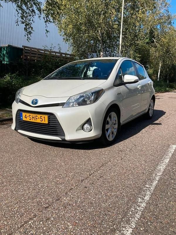 Occasion 2013 Toyota Yaris Hatchback | € 7.400 (Goede deal) - Afbeelding 1/4