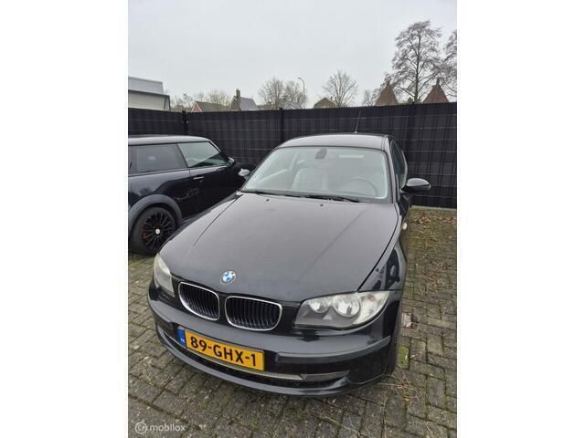 Zwart Gebruikt 2008 BMW 118 Executive Hatchback | € 1.495 - Afbeelding 1/4