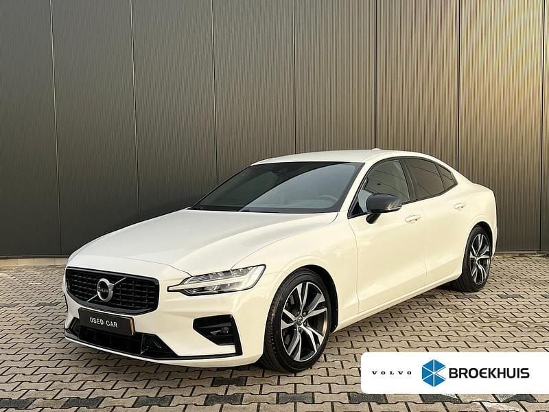 Wit Occasion 2020 Volvo S60 R-Design Sedan | € 23.940 (Goede deal) - Afbeelding 1/4