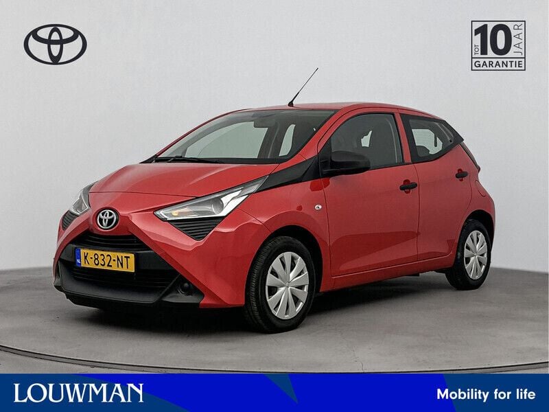 Rood Gebruikt 2021 Toyota Aygo Hatchback | € 10.945 (Eerlijke prijs) - Afbeelding 1/3