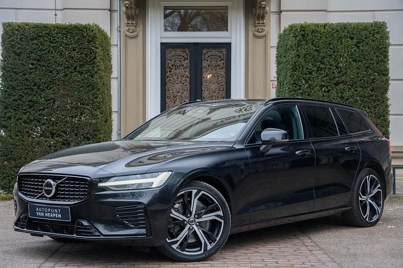 Zwart Occasion 2026 Volvo V60 Plus Stationwagen | € 38.940 (Goede deal) - Afbeelding 1/4