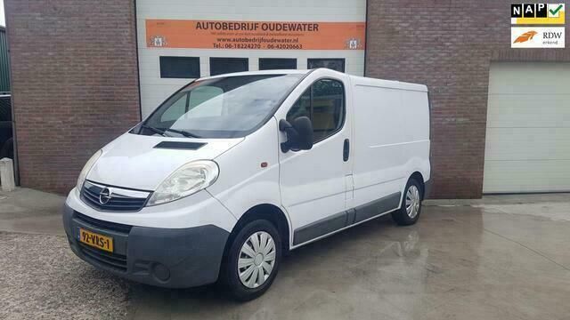 Wit Gebruikt 2008 Opel Vivaro Van | € 3.995 (Duur) - Afbeelding 1/4