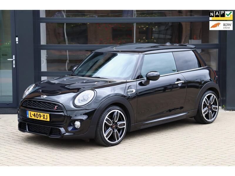 Zwart Gebruikt 2017 Mini John Cooper Works Business Hatchback | € 21.495 (Iets duurder) - Afbeelding 1/4