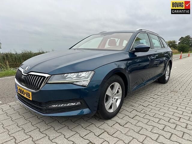Blauw Gebruikt 2021 Skoda Superb Business Line Stationwagen | € 16.950 (Goede deal) - Afbeelding 1/4
