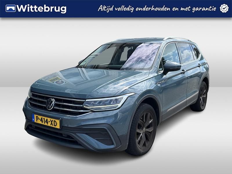 Blauw Gebruikt 2022 VW Tiguan Business SUV | € 35.950 (Eerlijke prijs) - Afbeelding 1/2