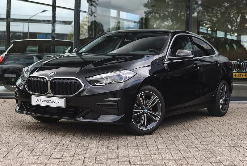 Zwart Gebruikt 2023 BMW 218 Sport Line Coupé | € 28.950 (Eerlijke prijs) - Afbeelding 1/4