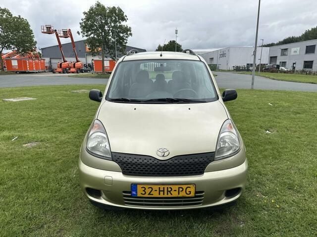 Occasion Toyota Yaris Verso Luna 86 PK (63 kW) 2001 Beige MPV