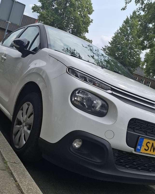 Wit Gebruikt 2018 Citroën C3 Feel Hatchback | € 6.995 (Eerlijke prijs) - Afbeelding 1/4