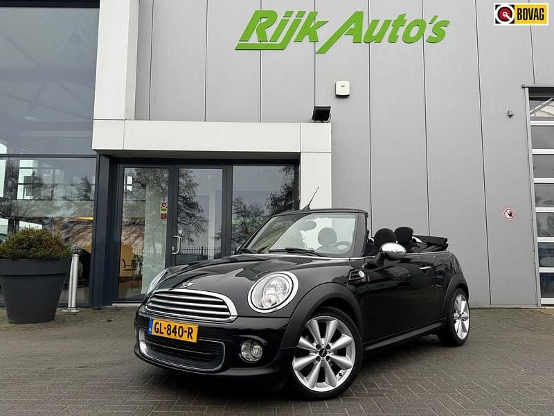 Zwart Gebruikt 2015 Mini ONE Chili Hatchback | € 10.945 (Eerlijke prijs) - Afbeelding 1/4