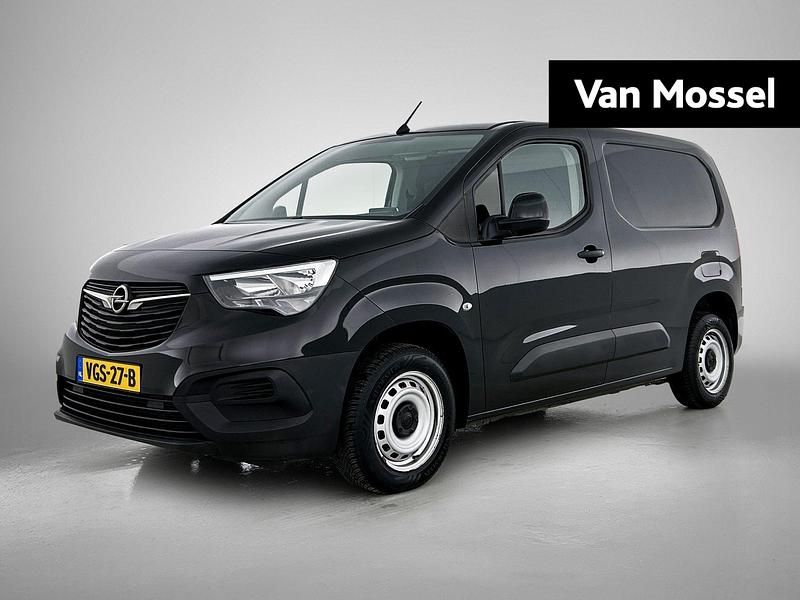 Zwart Gebruikt 2020 Opel Combo Edition Van | € 10.940 (Iets duurder) - Afbeelding 1/4