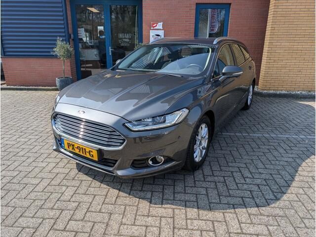 Grijs Gebruikt 2017 Ford Mondeo Titanium Stationwagen | € 13.245 (Iets duurder) - Afbeelding 1/4