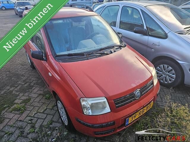 Rood Gebruikt 2005 Fiat Panda Dynamic Hatchback | € 1.550 (Eerlijke prijs) - Afbeelding 1/4