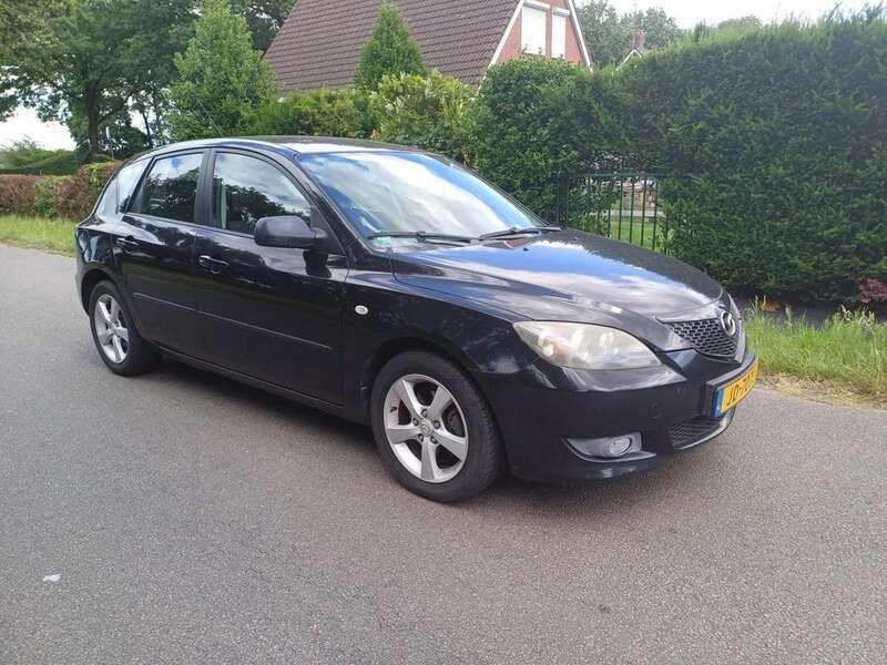 Zwart, metallic lak Gebruikt 2005 Mazda 3 Hatchback | € 2.450 - Afbeelding 1/4
