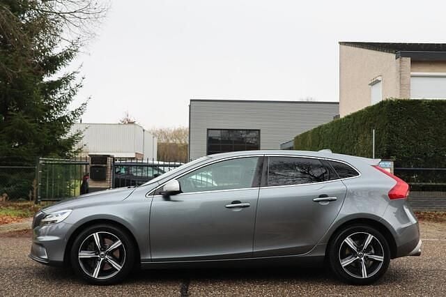 Occasion Volvo V40 153 PK (112 kW) 2020 Grijs Hatchback