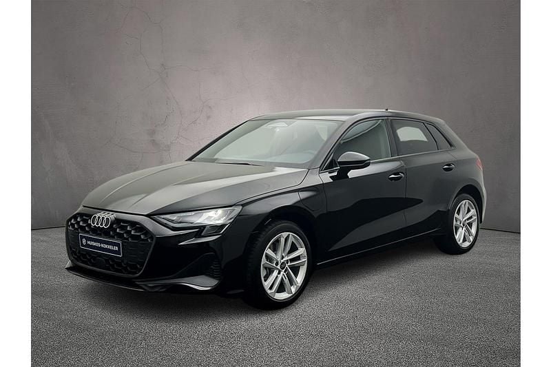 Briljantzwart Nieuw 2026 Audi A3 Sportback e-tron Proline Hatchback | € 47.422 (Eerlijke prijs) - Afbeelding 1/4