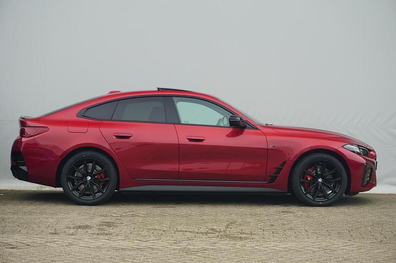 Occasion BMW i4 M Sport 210 kW (286 PK) 2025 Rood Sedan