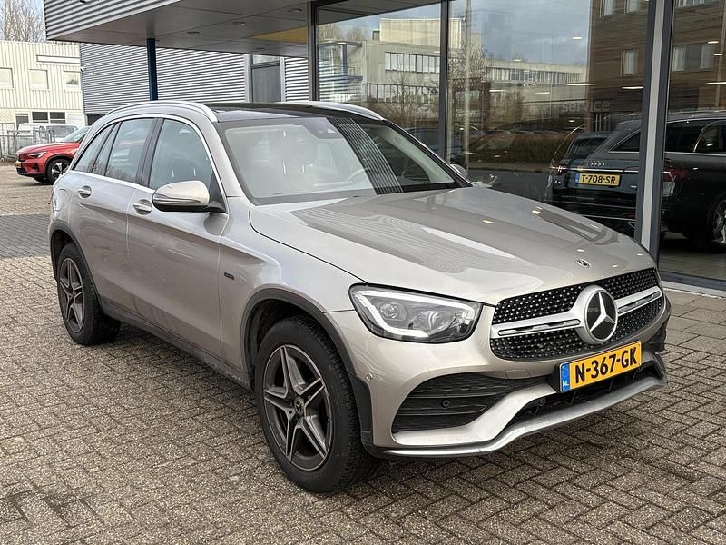 Occasion Mercedes GLC300 Premium Plus 320 PK (235 kW) 2020 Grijs SUV
