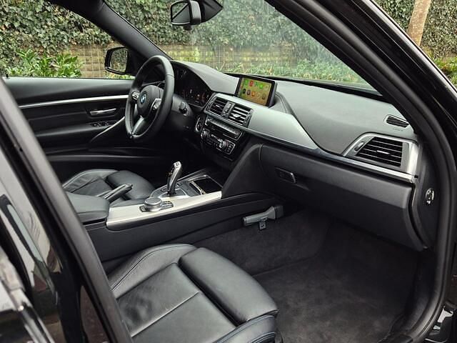 Occasion BMW 318 M Sport 136 PK (100 kW) 2019 Zwart Stationwagen