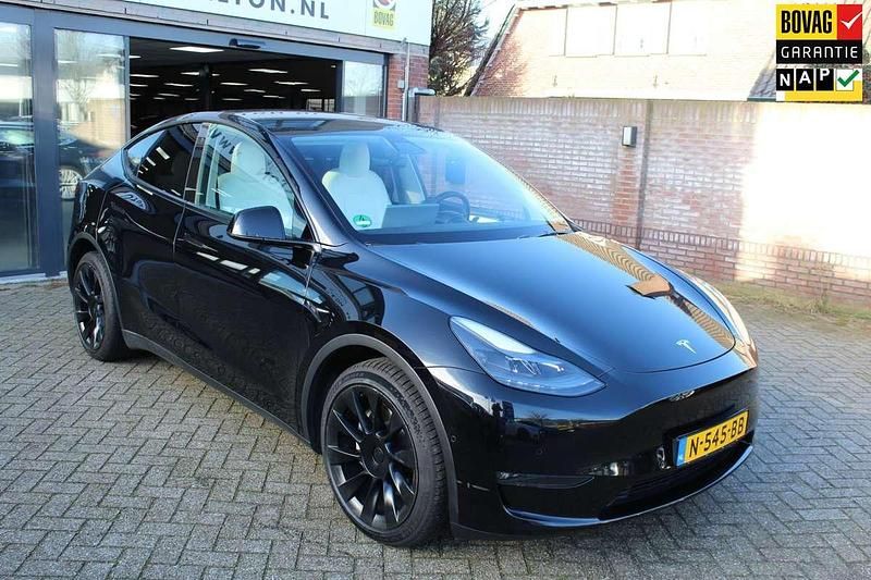 Zwart Occasion 2021 Tesla Model Y Long Range AWD SUV | € 30.950 (Eerlijke prijs) - Afbeelding 1/4
