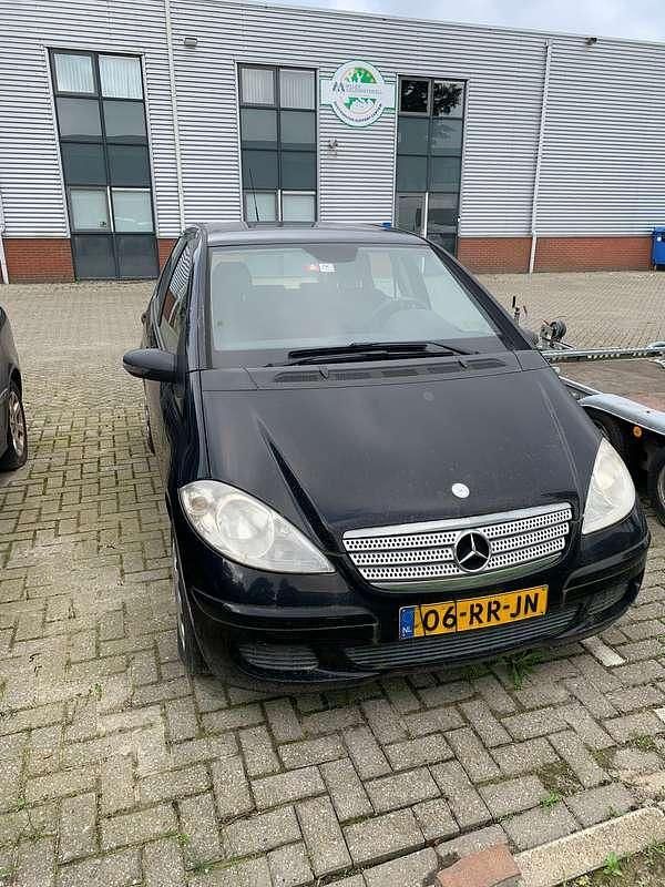 Zwart Gebruikt 2005 Mercedes A150 Classic Stationwagen | € 350 - Afbeelding 1/4