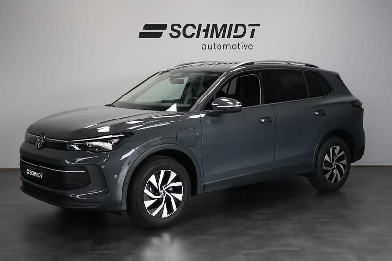 Grijs Nieuw 2024 VW Tiguan Life SUV | € 45.995 (Super prijs) - Afbeelding 1/4