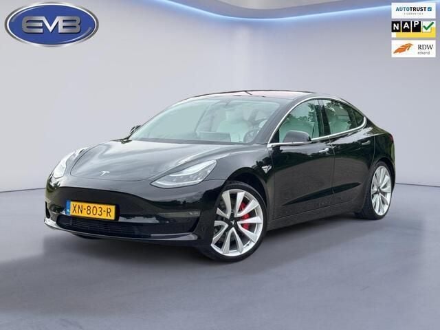 Zwart, metallic lak Gebruikt 2019 Tesla Model 3 Performance Sedan | € 24.250 (Eerlijke prijs) - Afbeelding 1/4