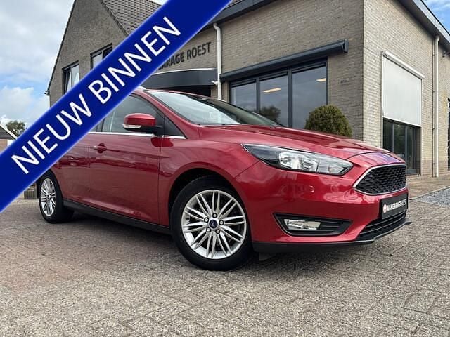Rood, metallic lak Gebruikt 2018 Ford Focus Business Edition Stationwagen | € 12.250 (Goede deal) - Afbeelding 1/4