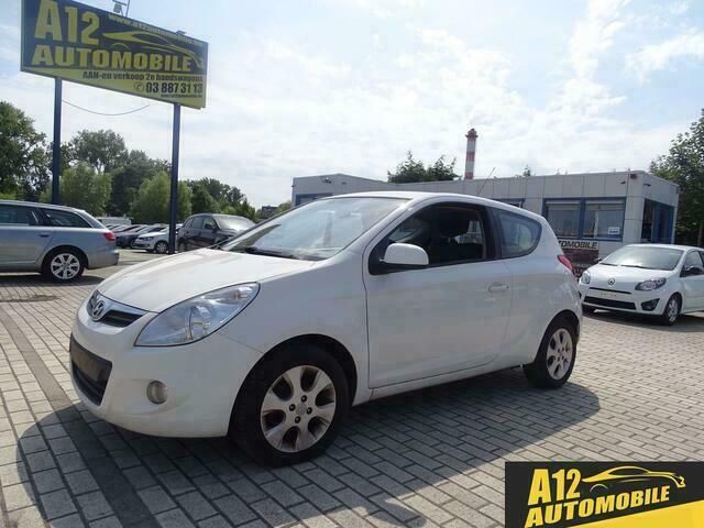 Wit Gebruikt 2012 Hyundai i20 SUV | € 3.999 - Afbeelding 1/4